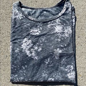 Women’s American Eagle T-Shirt